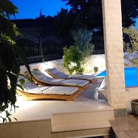 House B&S Ambrosic Apartamento
